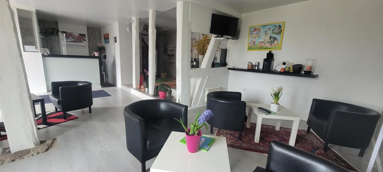 אלט שוורין Hotelpension Pfarrhaus מראה חיצוני תמונה