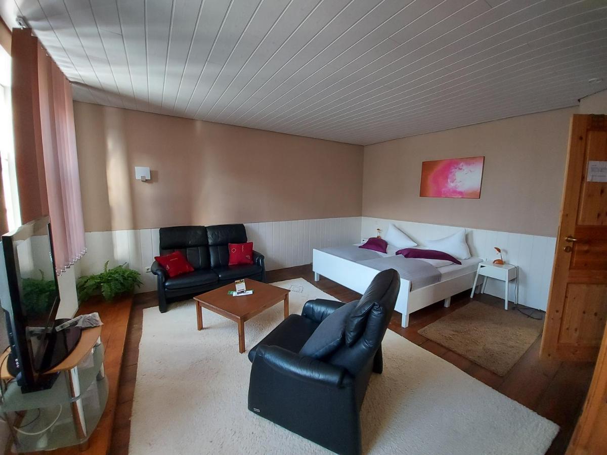 אלט שוורין Hotelpension Pfarrhaus מראה חיצוני תמונה