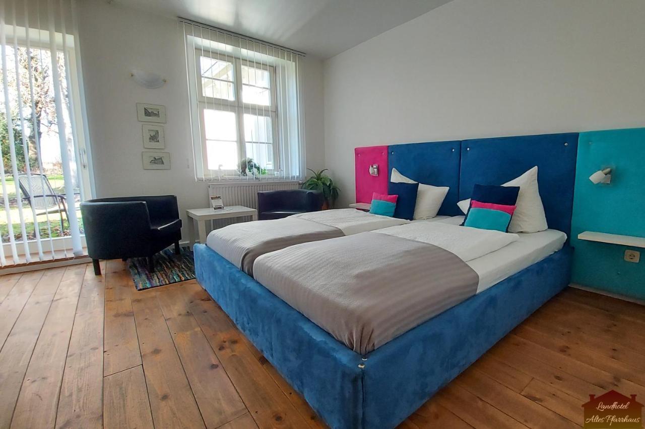 אלט שוורין Hotelpension Pfarrhaus מראה חיצוני תמונה