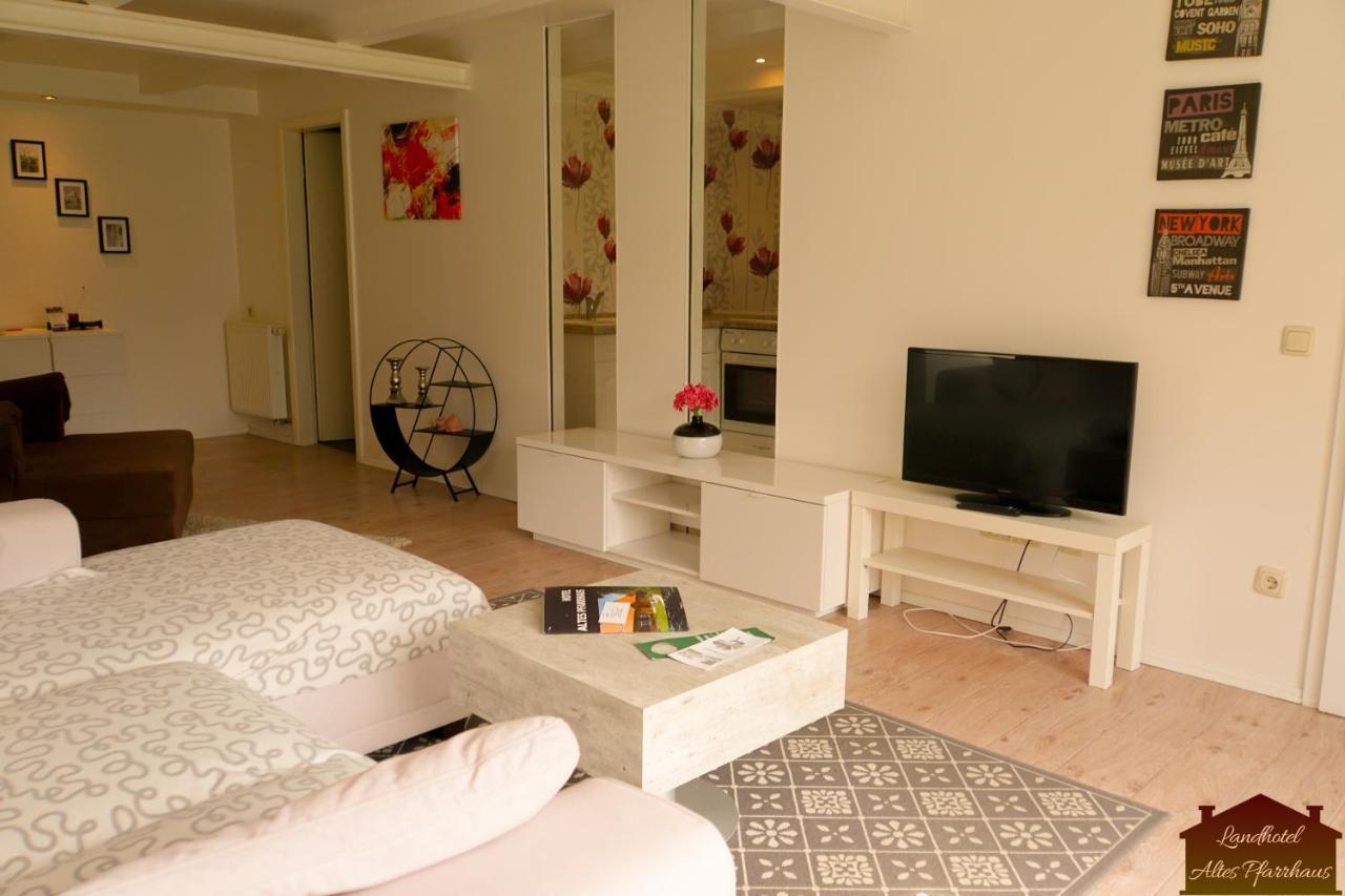 אלט שוורין Hotelpension Pfarrhaus מראה חיצוני תמונה